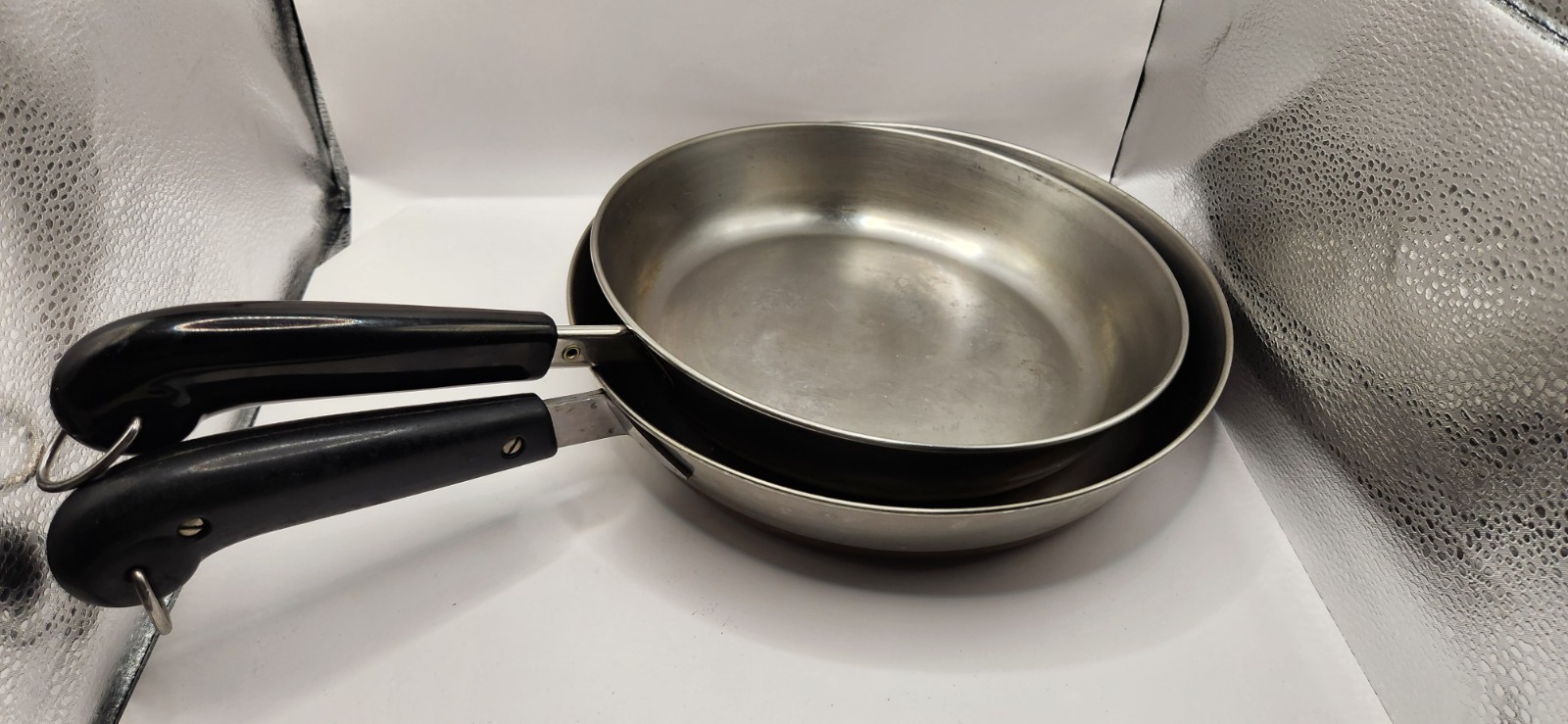 2 Vintage Revere Ware Skillets Fry Pans 9″ & 10″ SS Copper Bottom Clinton IL