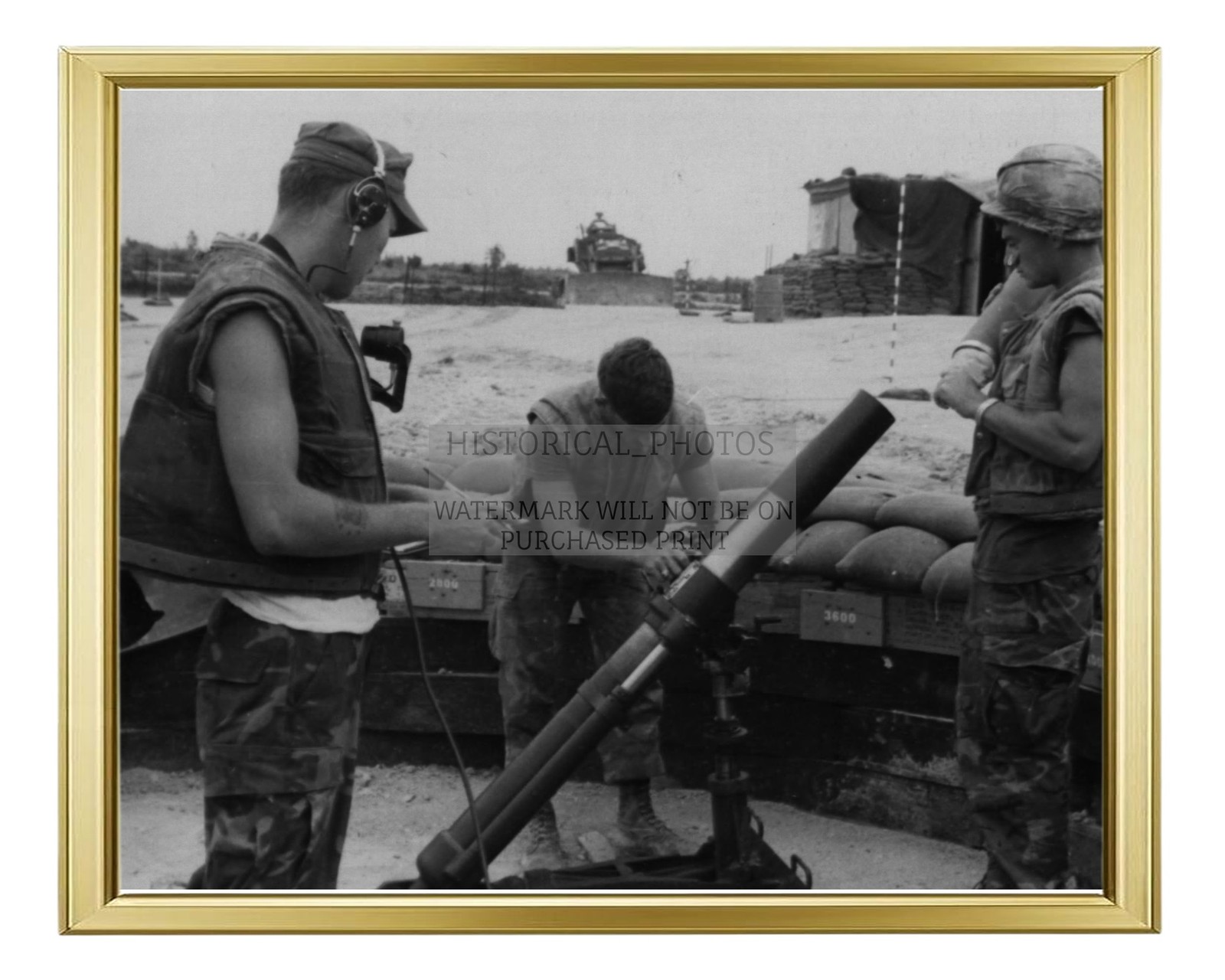 UNITED STATES MARINES 4.2 INCH MORTAR TEAM LANDING ZONE B 8X10 GOLD FRAMED PHOTO