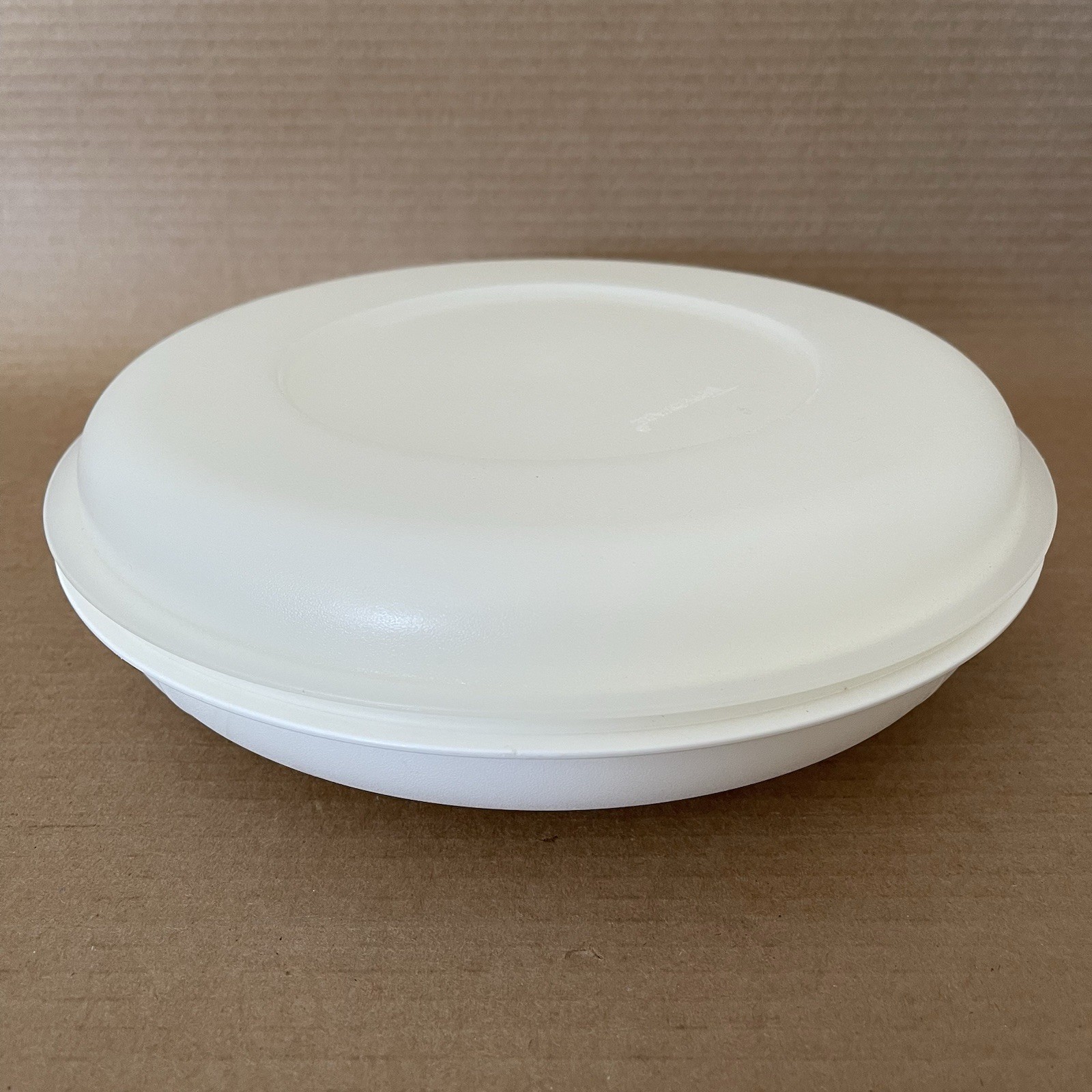 Tupperware Small Serving Center Divided Veggie Party Tray White #1708 Lid #1709