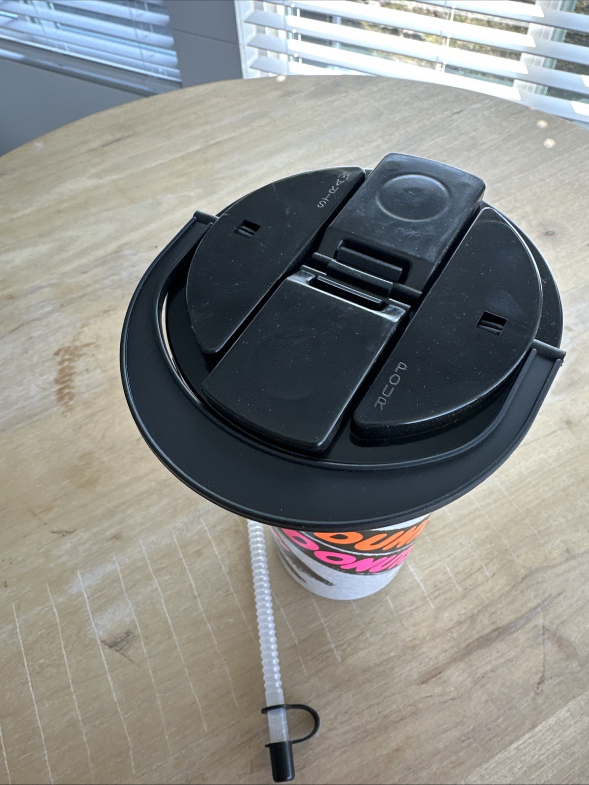 Vintage Dunkin’ Donuts 48oz Plastic Cup Travel Tumblr Straw Lid Rare USA Betras