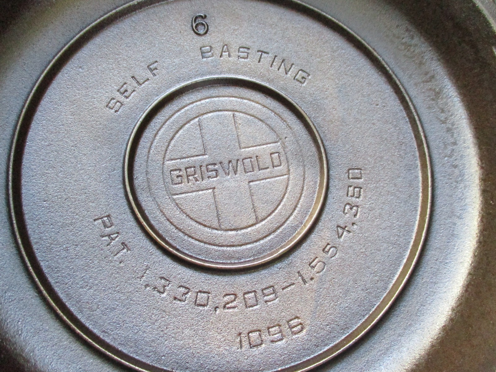 VTG Griswold #6 Cast Iron Lid (only) Self Basting Logo 1096 Fits #6 699