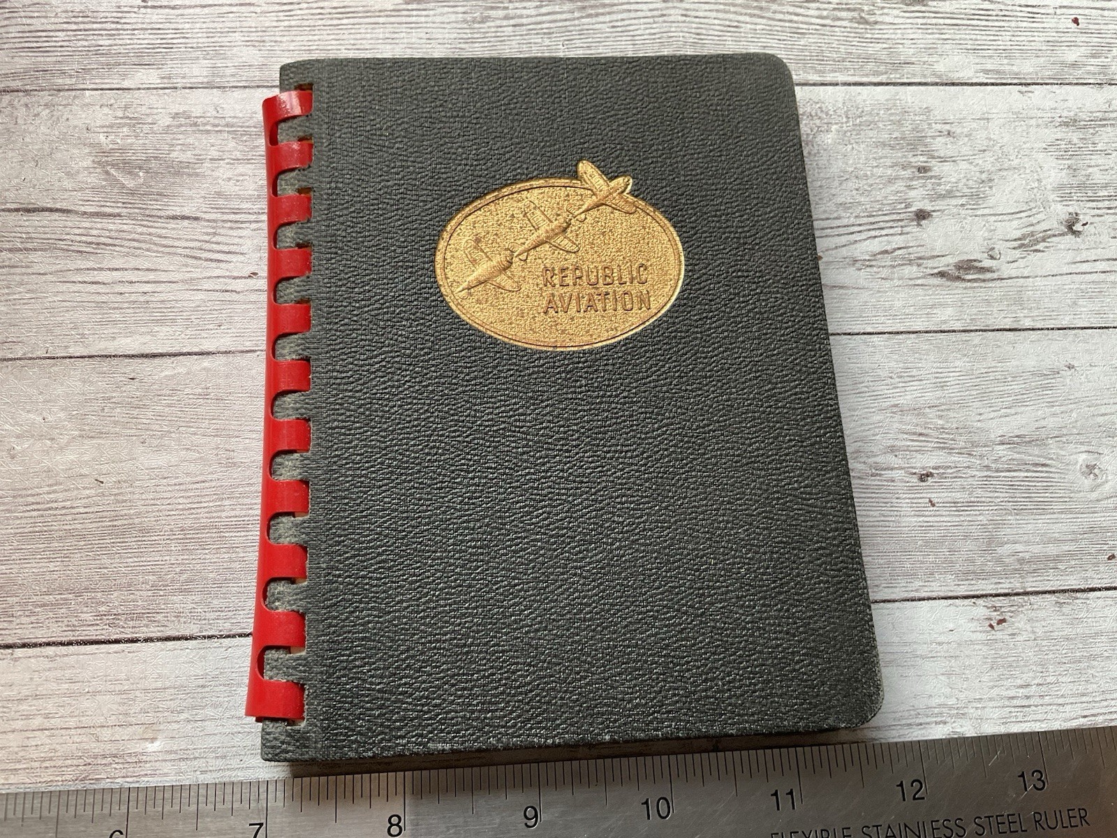 ORIG WWII REPUBLIC AVIATION P-47 OPERATING INSTRUCTION MANUAL COVER VARIATION