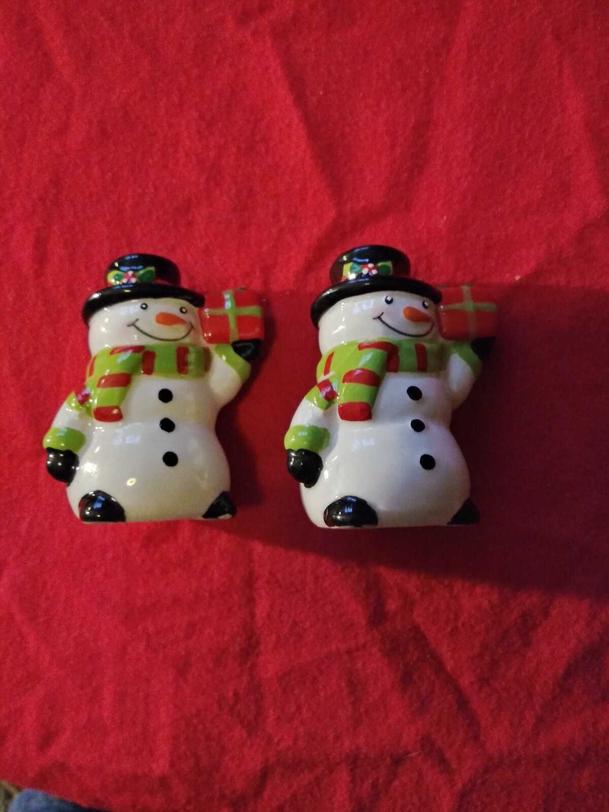 Collectible Snowmen Salt And Pepper Shakers