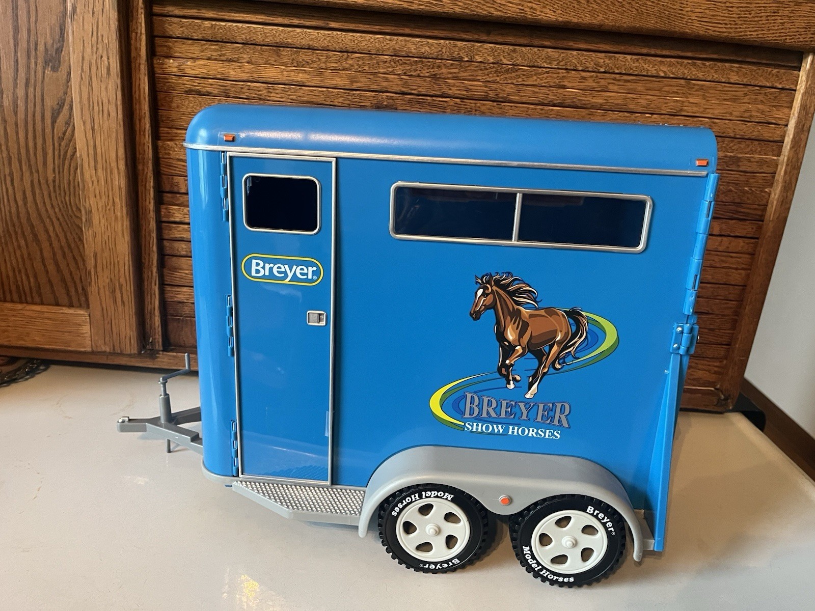 Vintage 2002 BREYER Show Horse TRAILER 14” Blue Double Stall Horse Carrier RARE
