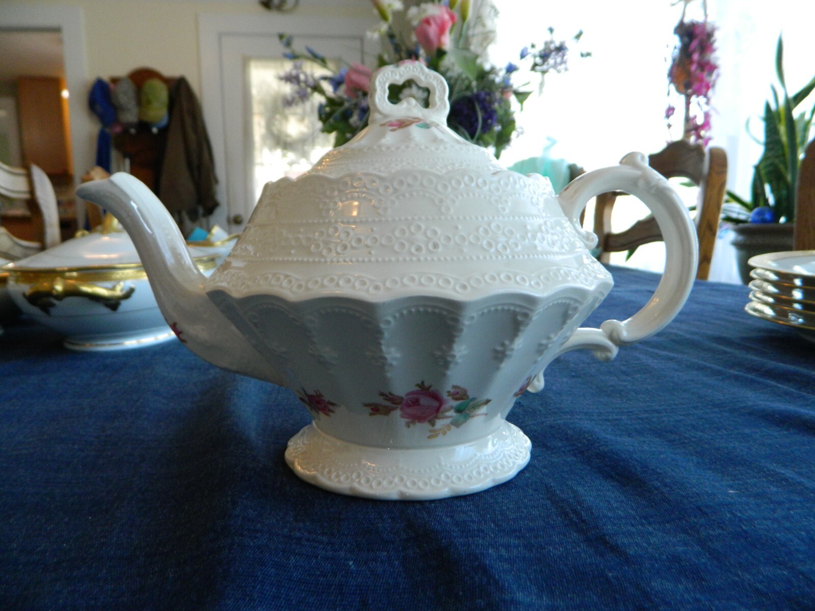 Copeland Spode “Spode’s Jewel Moss Rose Teapot (32 Ounces) 12-5