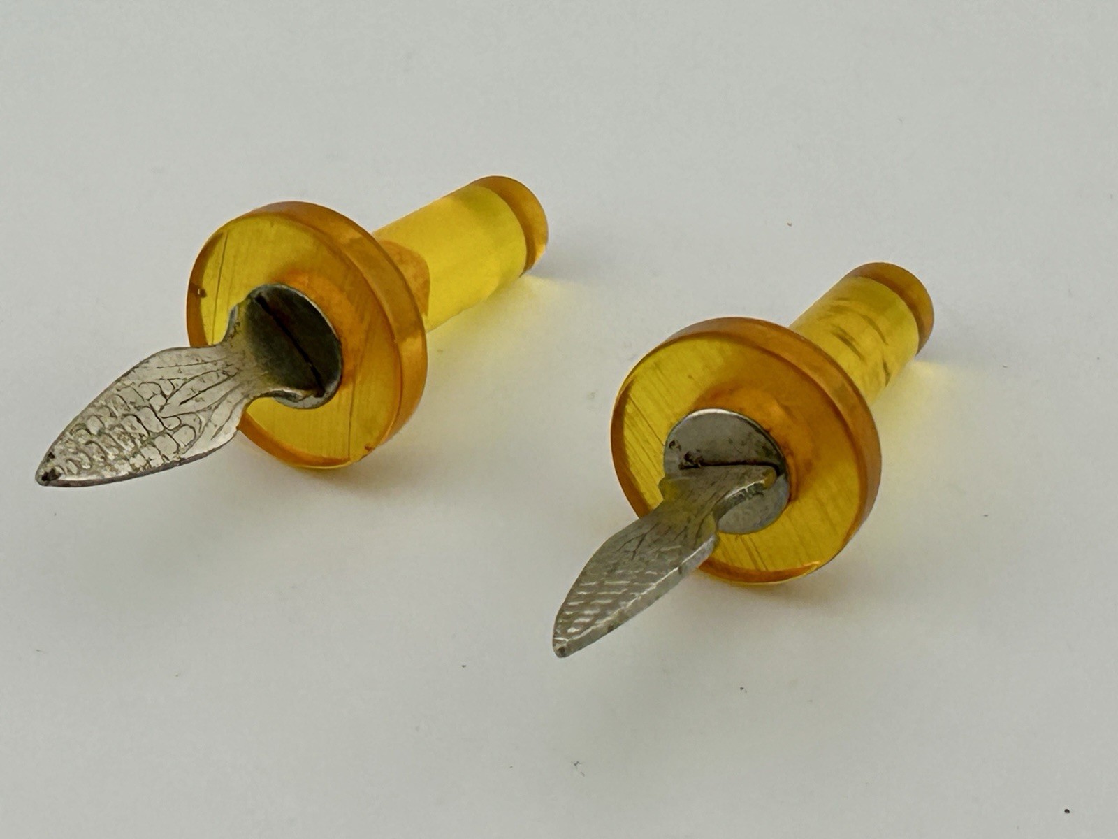 VTG 1930s Clear Amber Bakelite Corn Holders Catalin with Metal Cob Motif 2″ Long