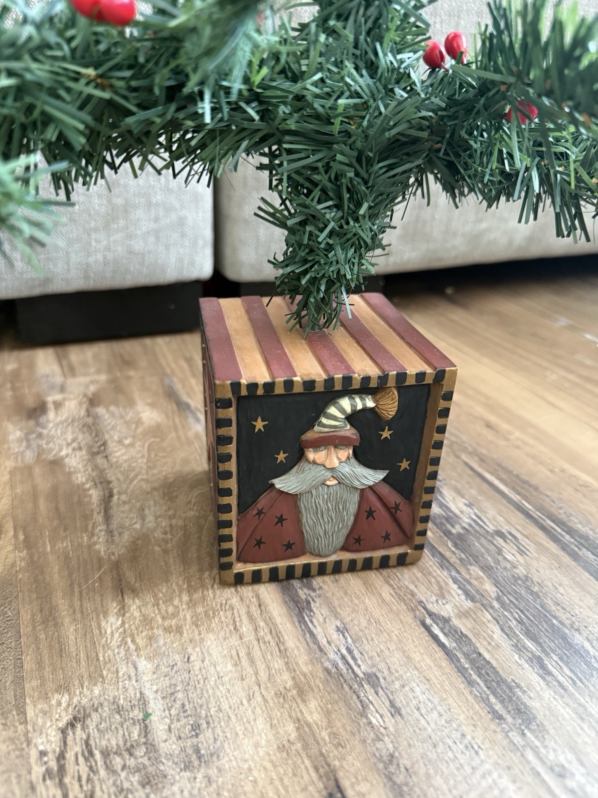 Willraye Studio Joy Ornament Display Tree