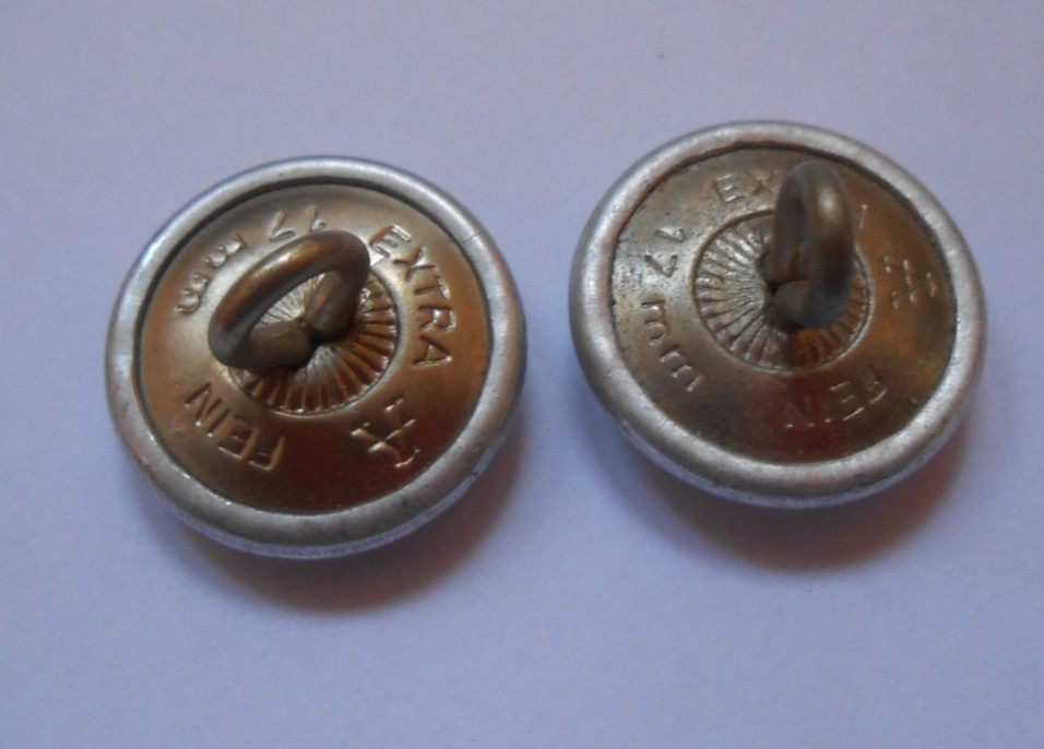 pair ” EXTRA FEIN ” German small A 17mm pebble finish buttons by Assmann
