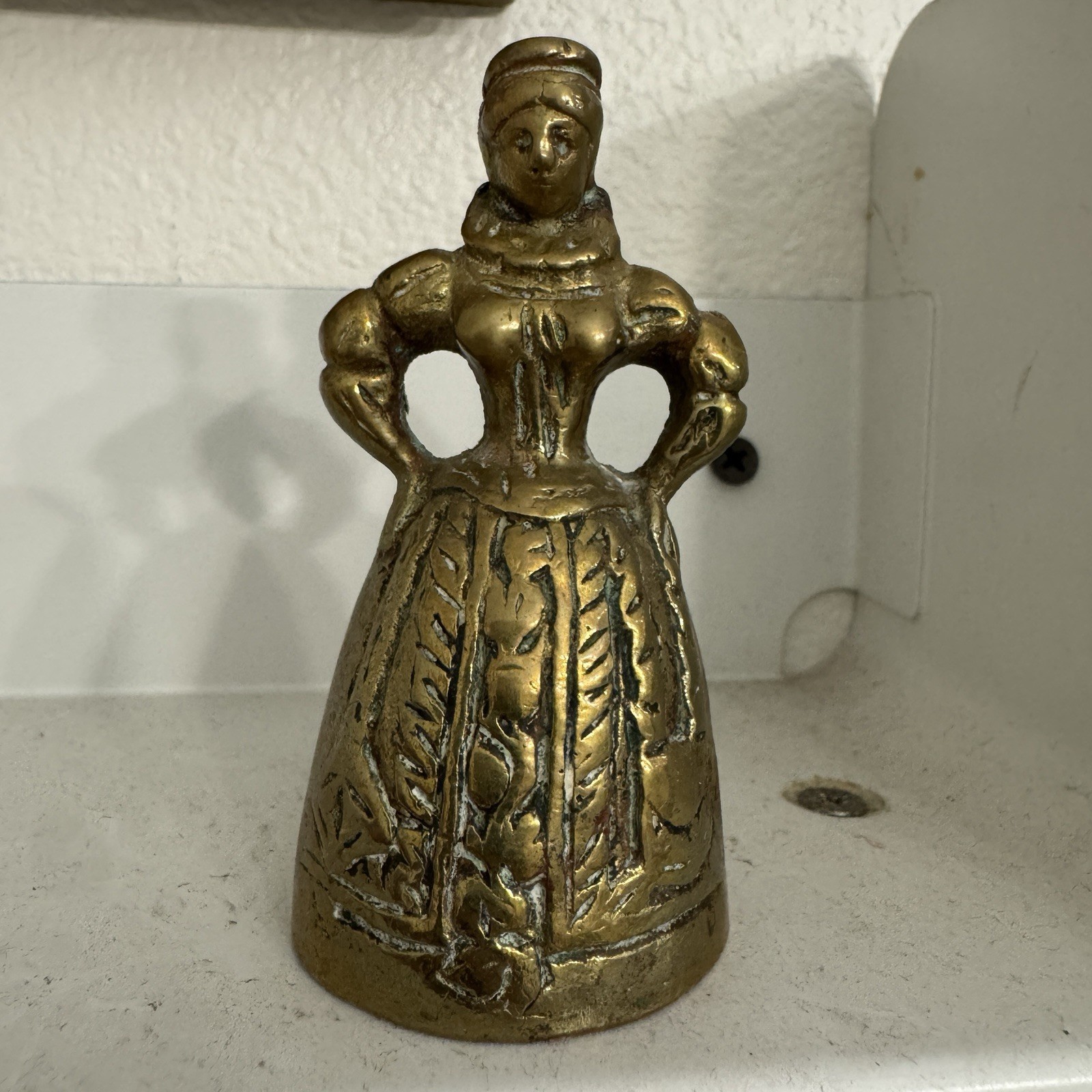 Antique Vtg Solid Brass Elizabethan Lady Bell Figurine Legs Feet Clappers 3-1/4″