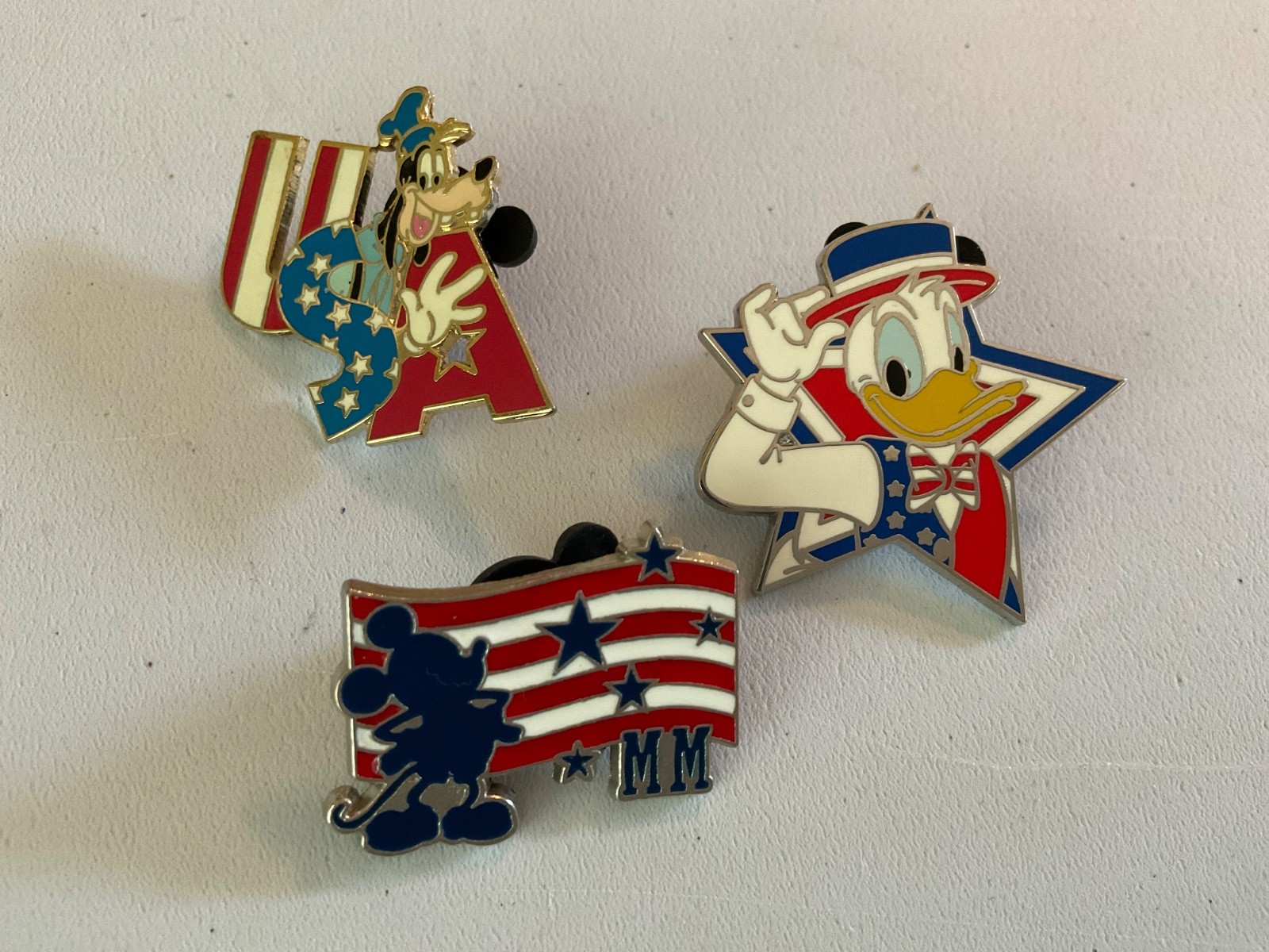Mickey/Donald/Goofy Disney Pin Red White Blue Gold Enamel Metal USA X3