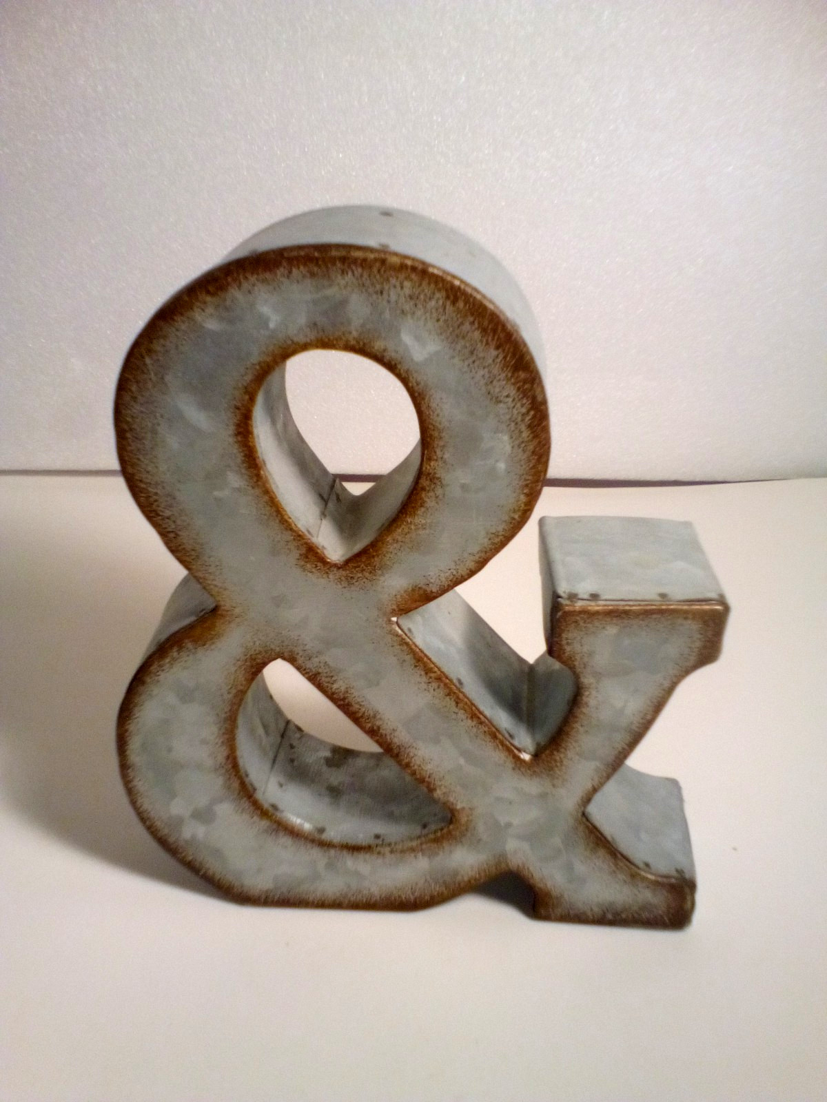 Rustic Galvanized Metal Ampersand “&” Symbol – 7″ Farmhouse Décor Sign