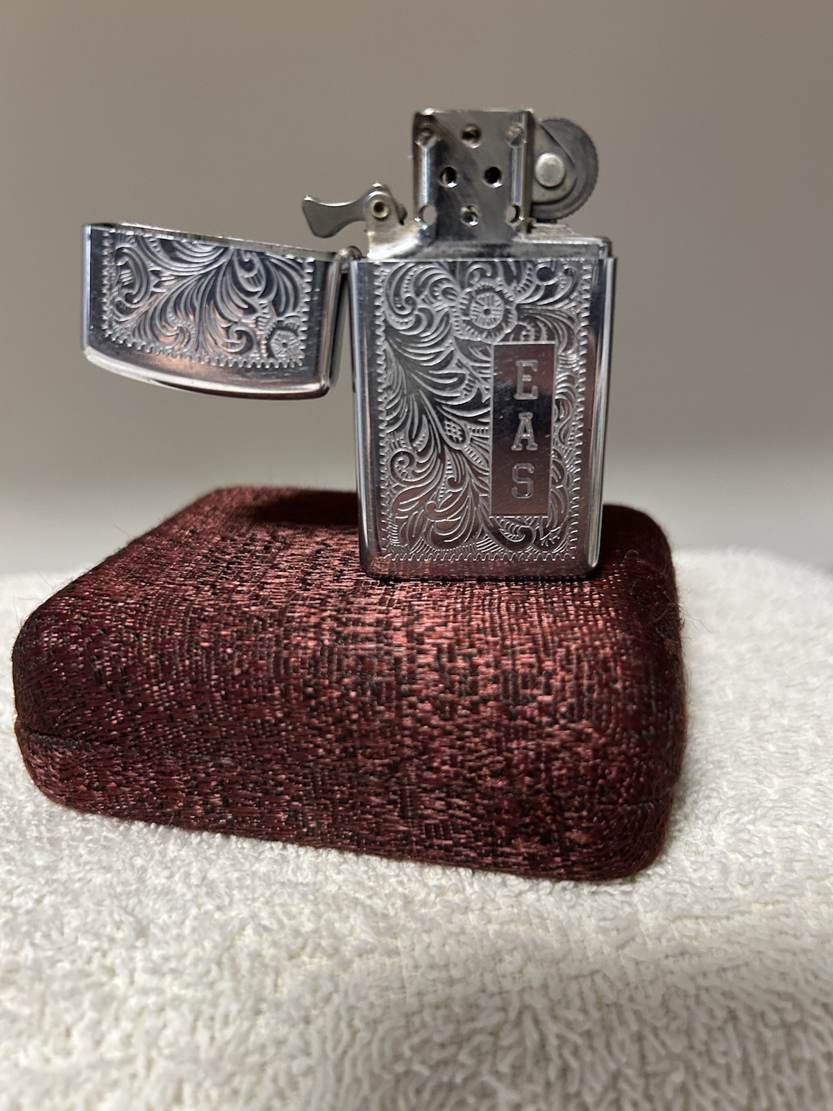 Bradford Authentic Vintage Zippo Lighter, Slim High Polish Chrome