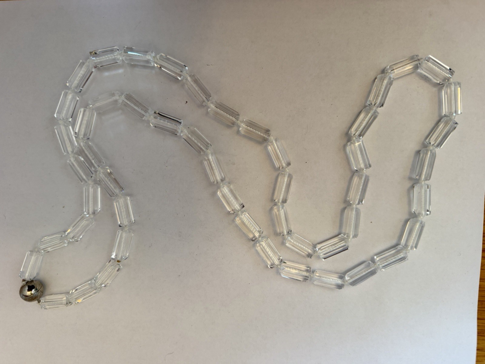 Vintage Art Deco Clear Acrylic Beaded Necklace Magnetic Clasp B11