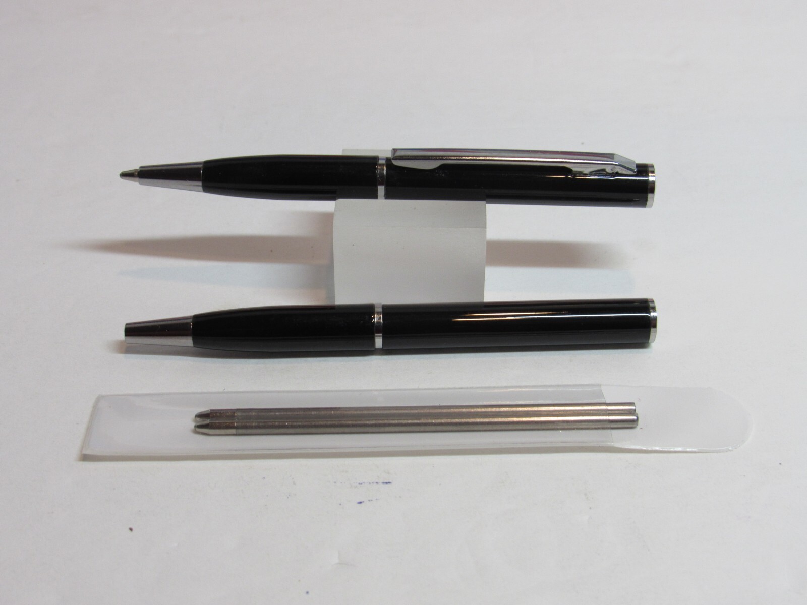 SET OF 2 SUPER MINI BRUSHED BLACK METAL BALLPOINT PEN+2 EXTRA REFILLS