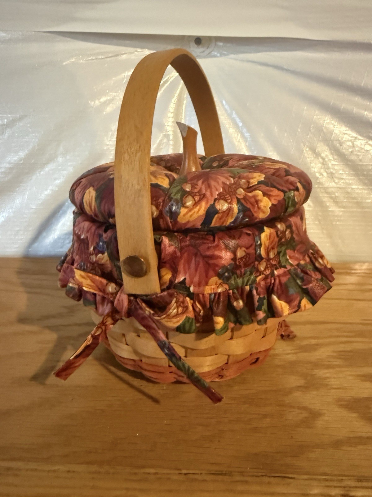 Longaberger 1997 Pumpkin Basket with Lining and Lid, 5 1/2″ Diameter Opening