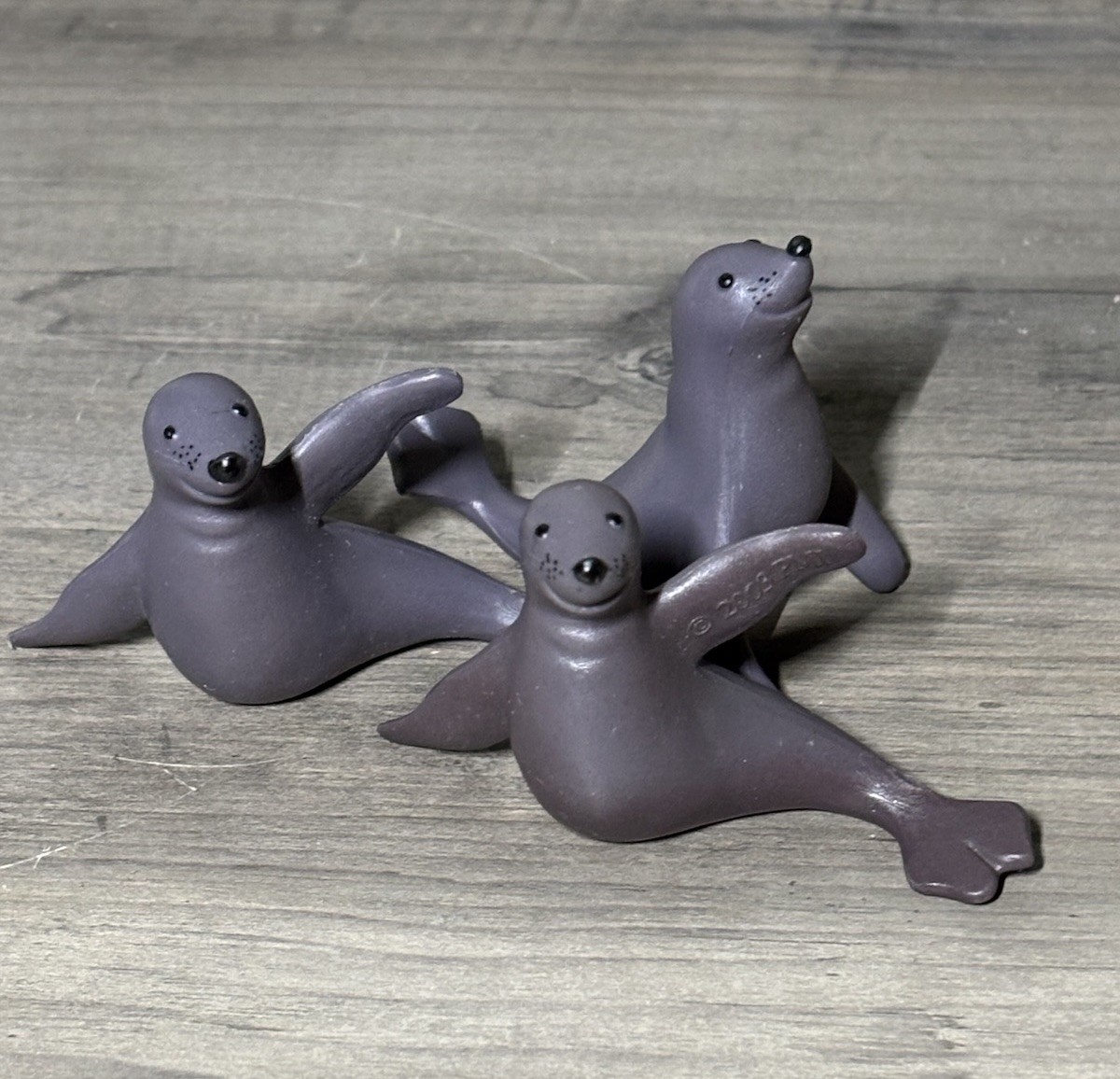 2003 Rudolph Misfit Toys Wintertime SEALS 2″ Figures PLAYING MANTIS Lot of 3