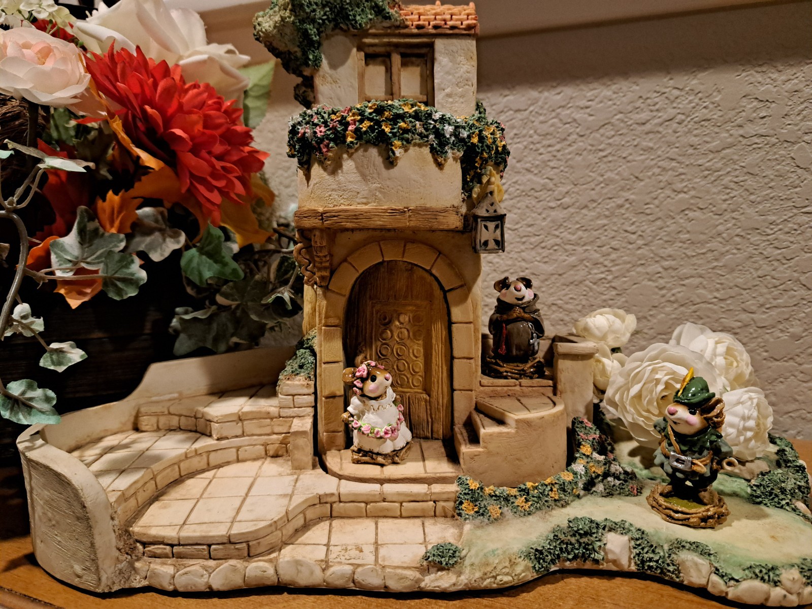 Two Piece Garden Entrance Display for Wee Forest Folk and Other Miniatures