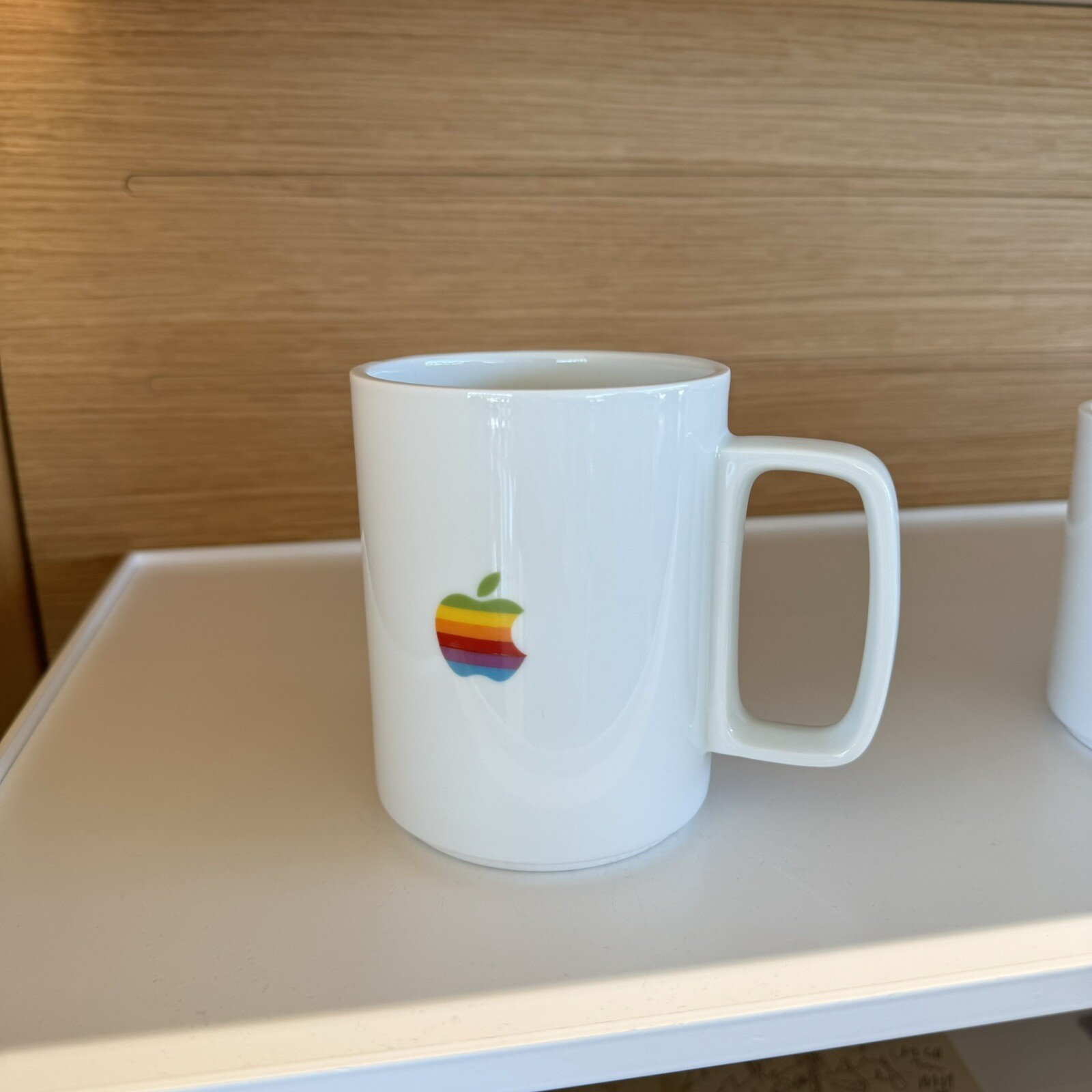 NEW Exclusive Apple Visitor Center Porcelain Coffee Mug Japan White Rainbow 15oz