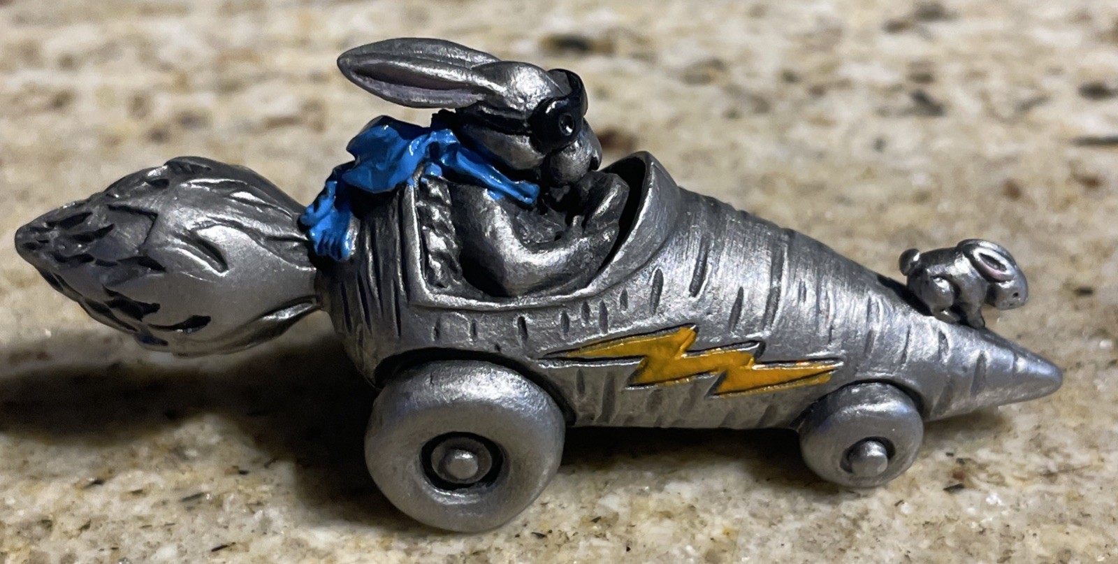 HUDSON FINE PEWTER “CARROT MOBILE” #3433 RABBIT BUNNY RACE CAR 3.25” NEW NOS