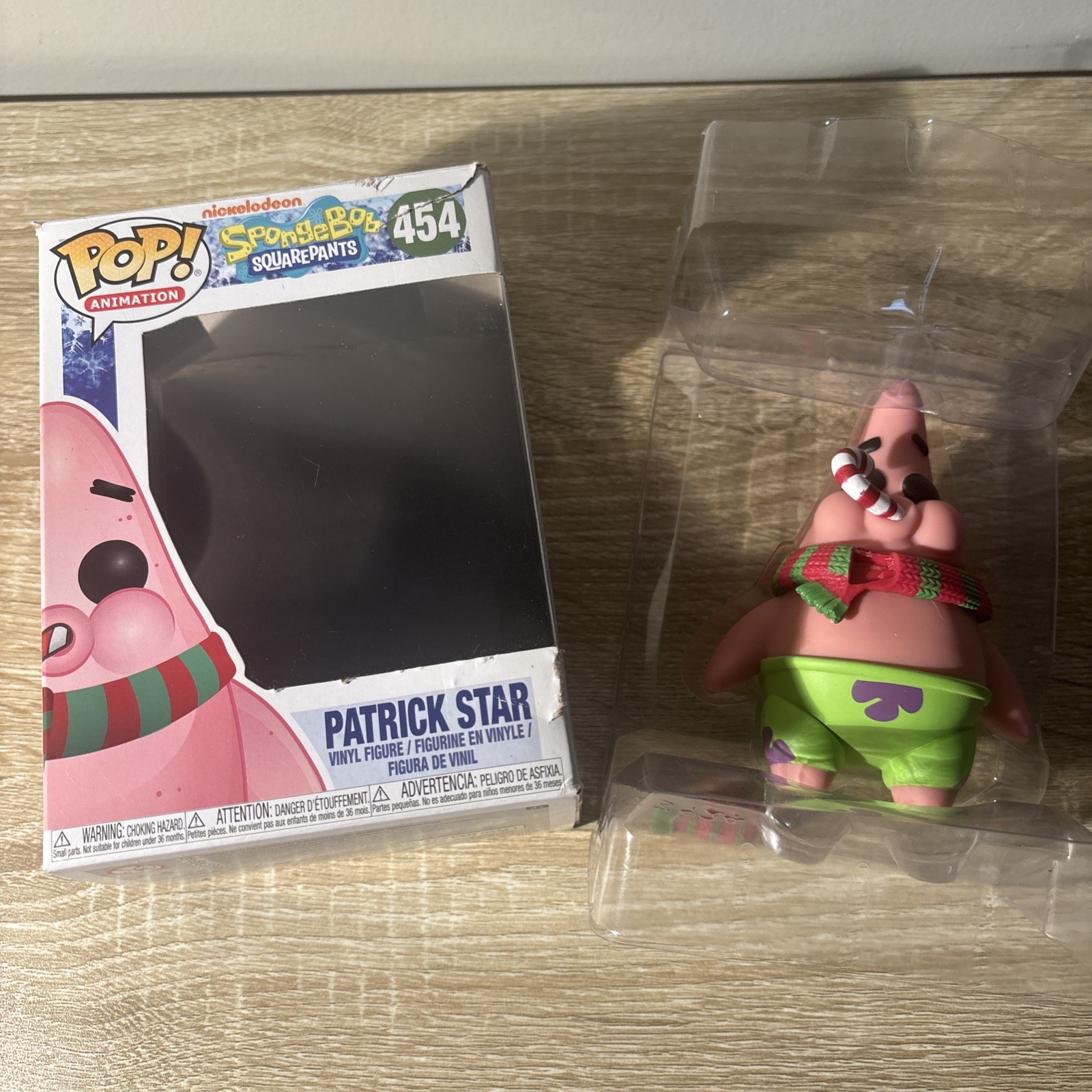 Funko Pop! SpongeBob PATRICK STAR (Santa Hat W/ Candy Cane) #454 FIGURE DAMAGED
