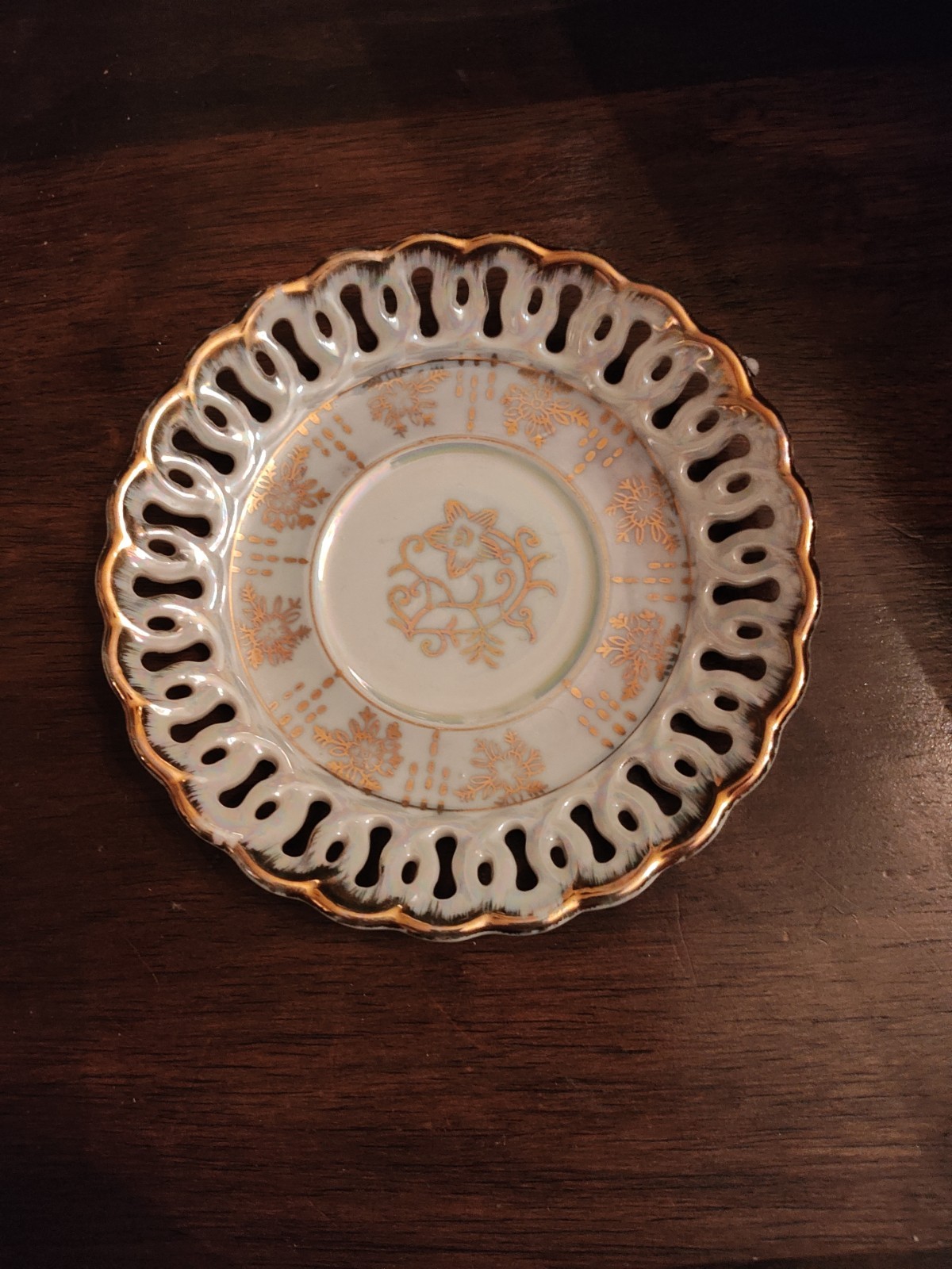 LUSTERWARE SAUCER 5 3/4″ in diameter RAISED GOLD ACCENTS