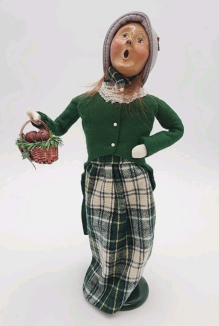 Vtg ’95 Byers Choice Colonial Woman Caroler Basket Pomegranate Signed 51/100