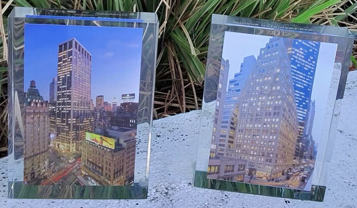 COMMEMORATIVE PLAQUES OF MANHATTAN SOLD BUILDINGS 370 Lexington, 1250 Broadway