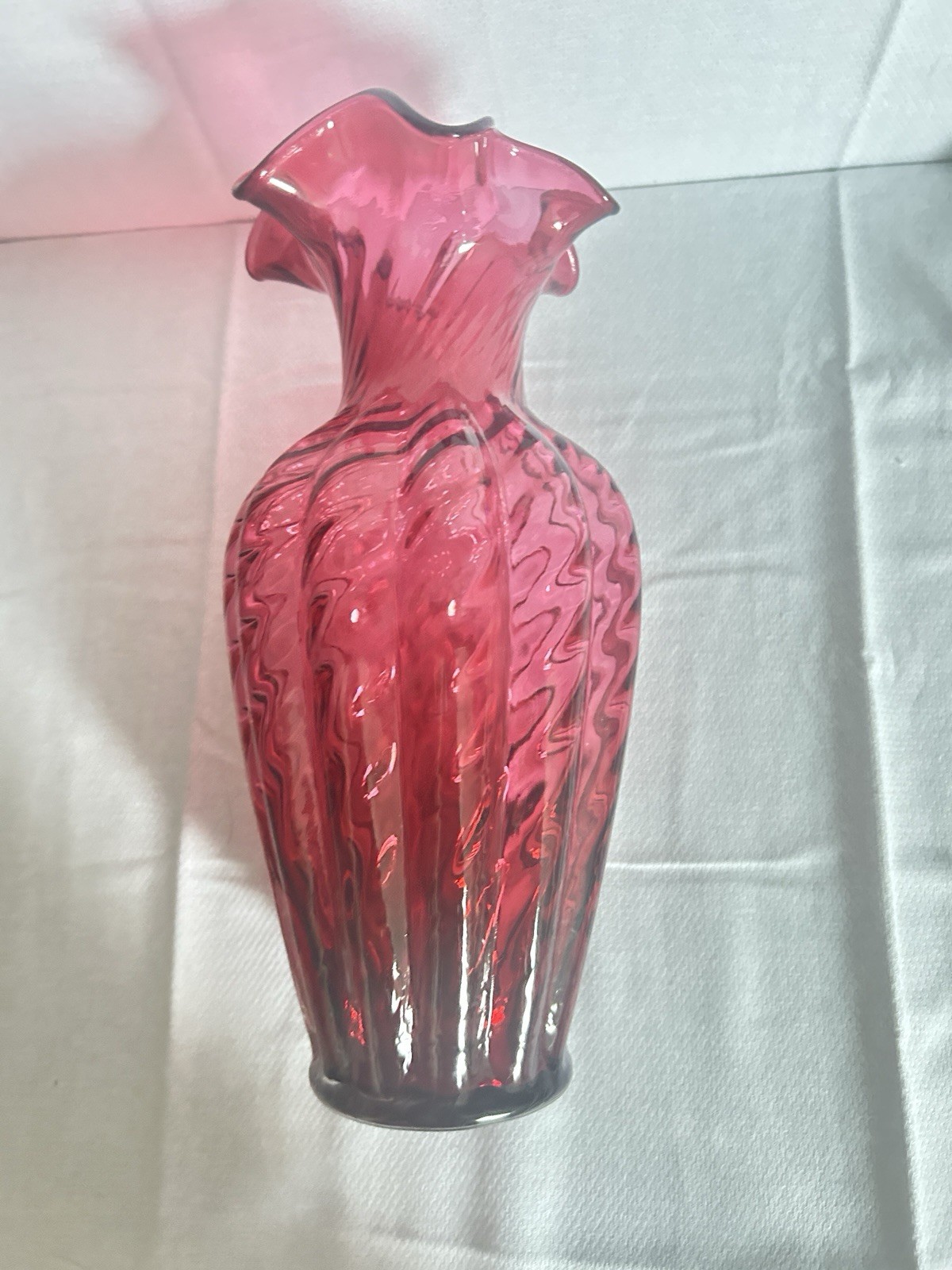 Fenton Cranberry Art Glass Vase Optic Ruffled Spiral Swirl Gorgeous
