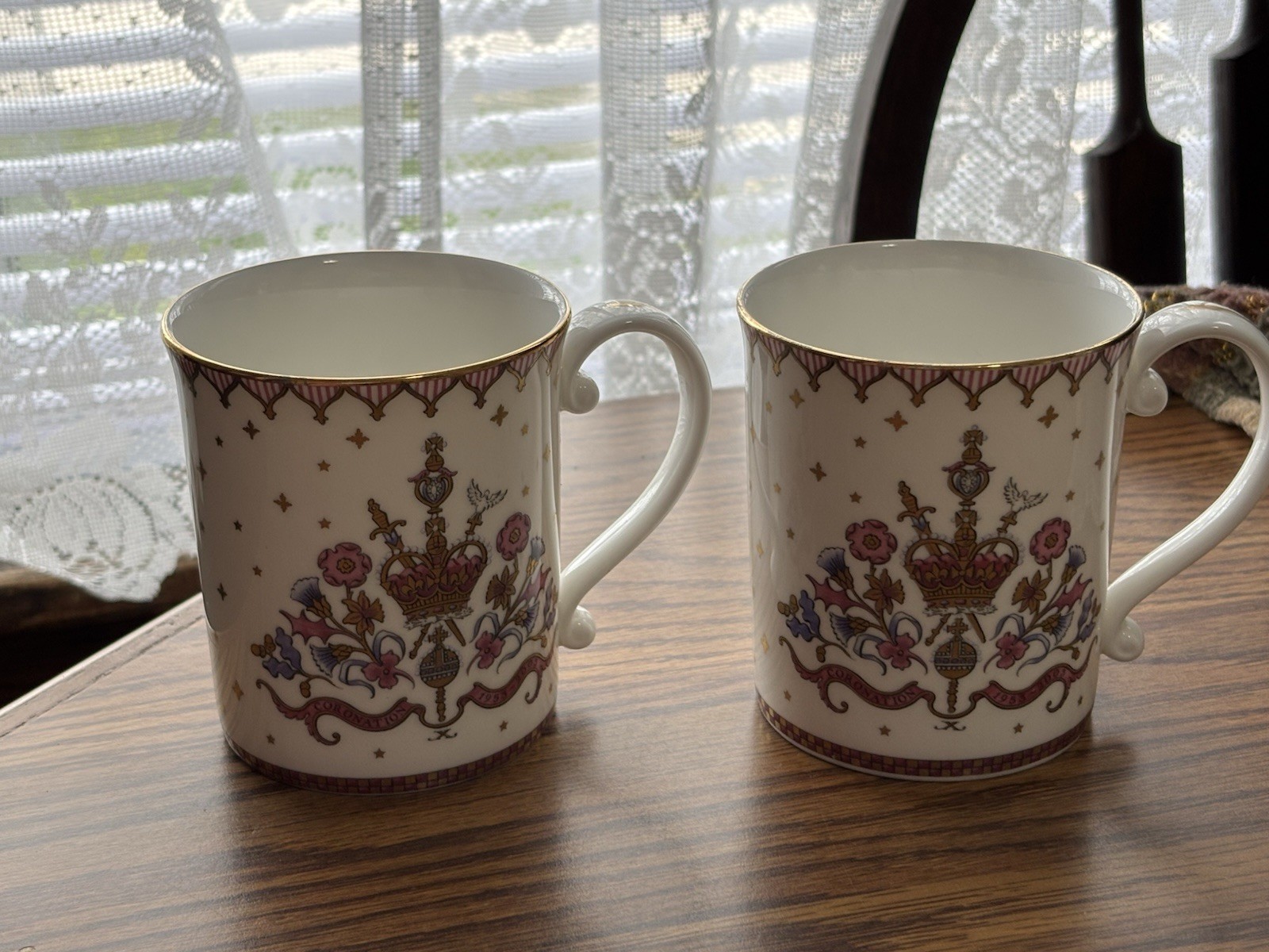 Vintage Royal Collection 2 Fine Bone China Coffee Cups 50th Anniv Q Elizabeth