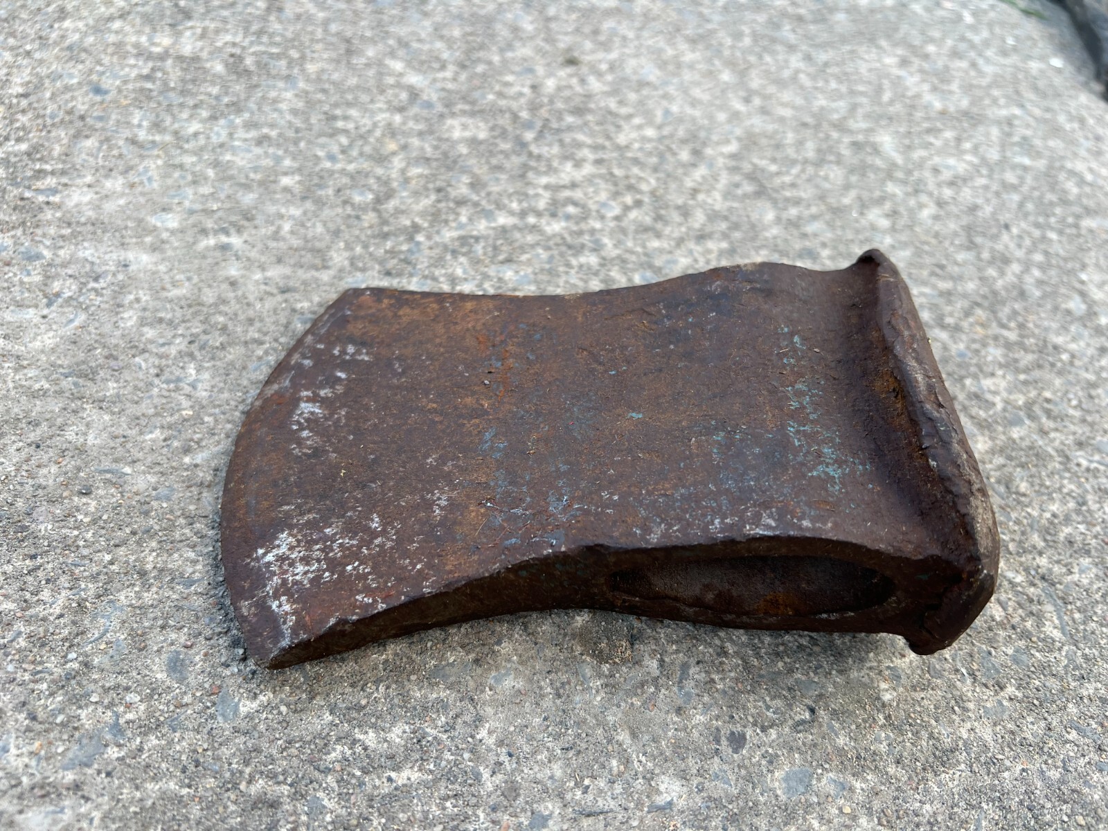 Vintage Single Bit Axe Head Tool with a 4″ Long Axe Blade 3.0 Pounds