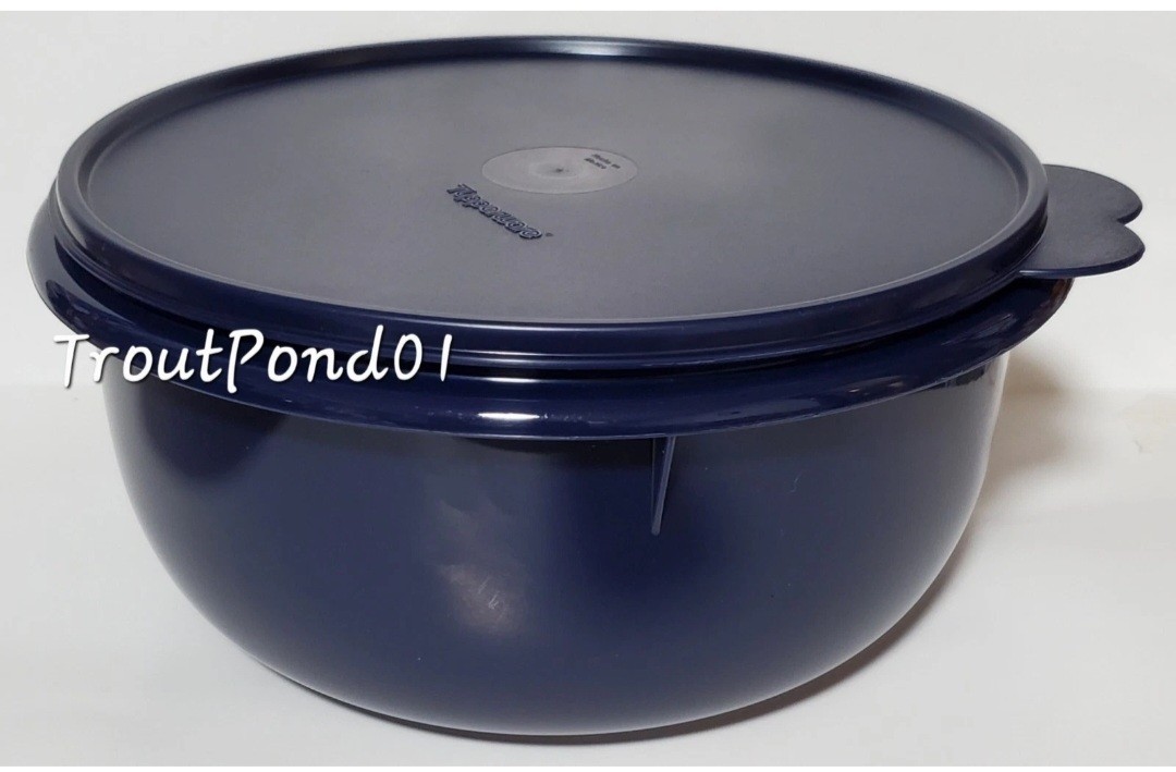 TUPPERWARE Mixing Bowl Large Flat Bottom 12 c Lg Dark Indigo Blue Lid Seal