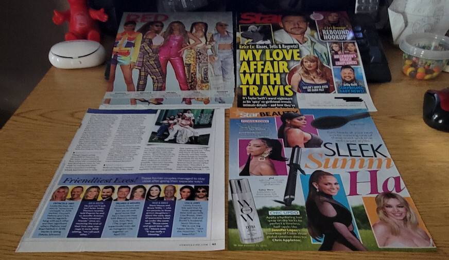 (9) Jennifer Lopez Clippings