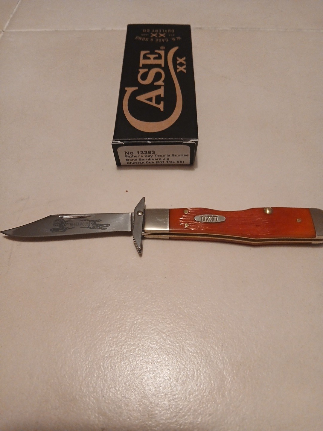 Case Cheetah Cub, Father’s Day Edition! Tequila Sunrise Bone, “DAD” Shield, NIB!