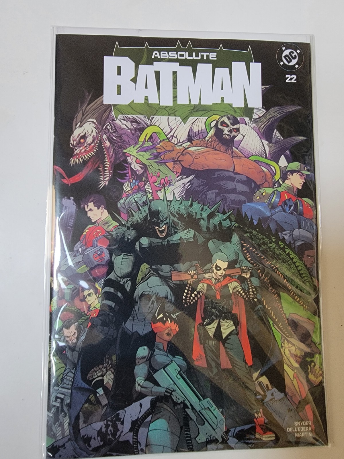 ABSOLUTE BATMAN 22 DAN MORA EXCLUSIVE VARIANT In Hand Trade Cardstock LTD 1000