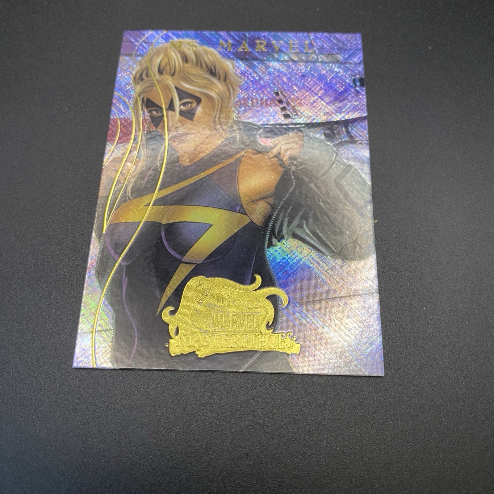 2008 Marvel Masterpieces MS. MARVEL “MARVEL HEROINES” Holofoil Insert #MH4
