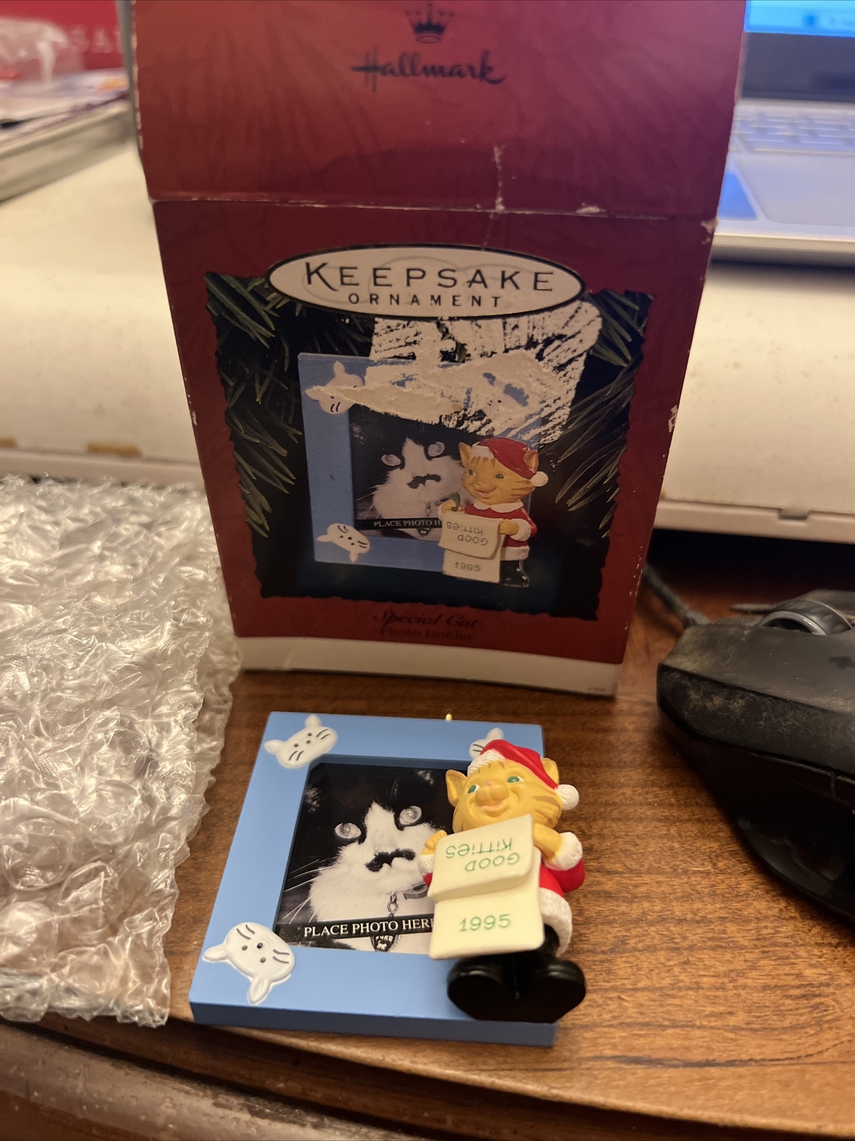 1995 Hallmark Keepsake Christmas Ornament Special Cat Photo Holder Good Kitties