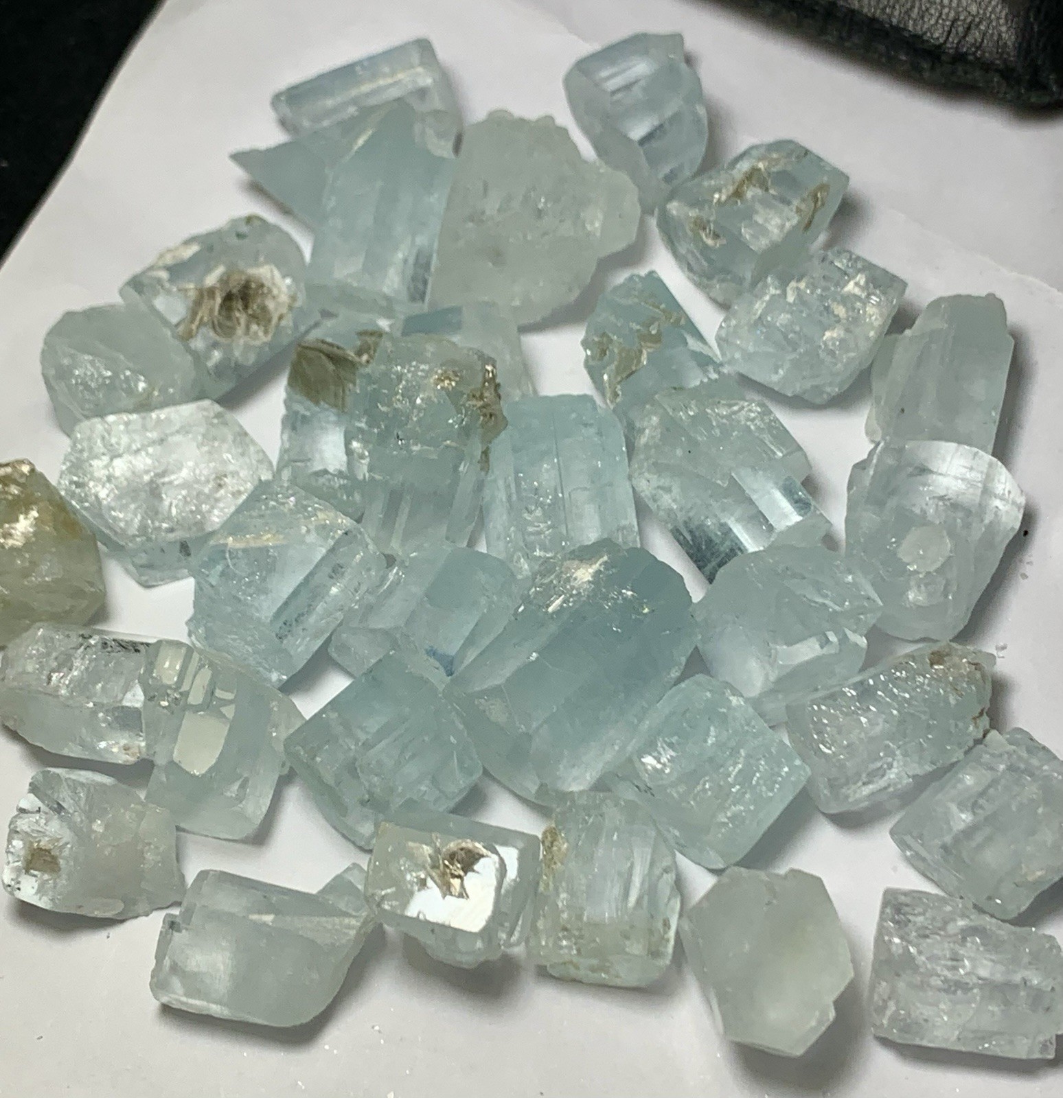 258 Grams Transparent Aquamarine Crystals