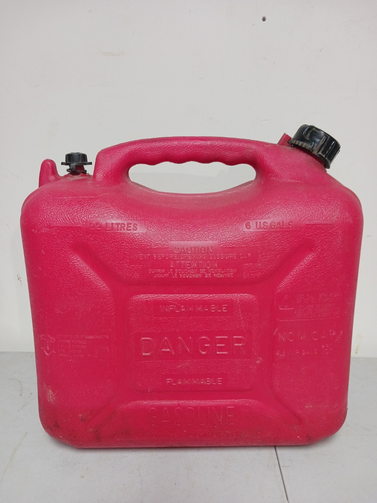 Vintage Wedco 6 Gallon Gas Can Comes With 2 Caps But THERE IS NO SPOUT