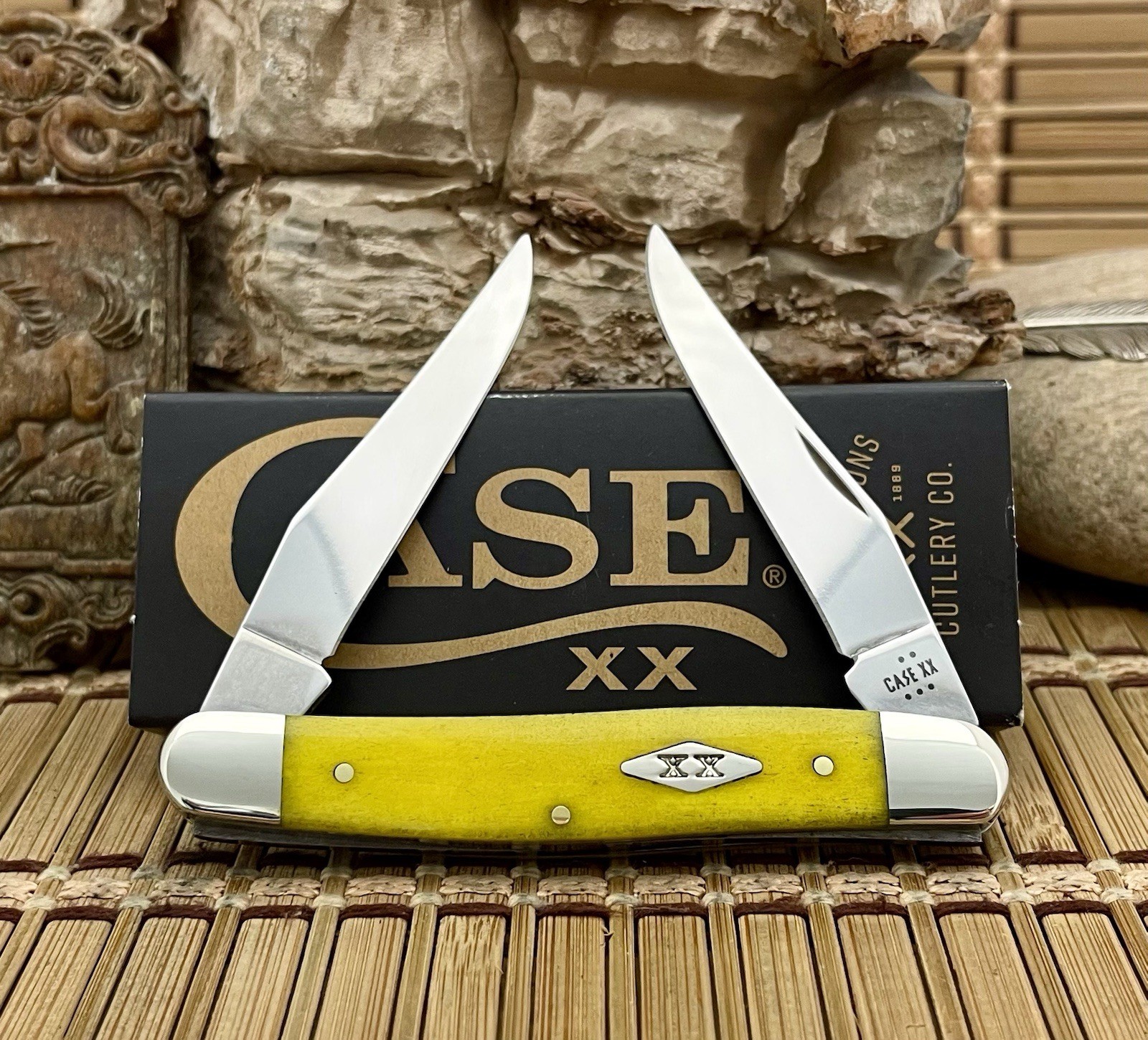 Case XX USA 2025 Smooth Yellow Bone Diamond XX 1/500 Stainless Muskrat Knife