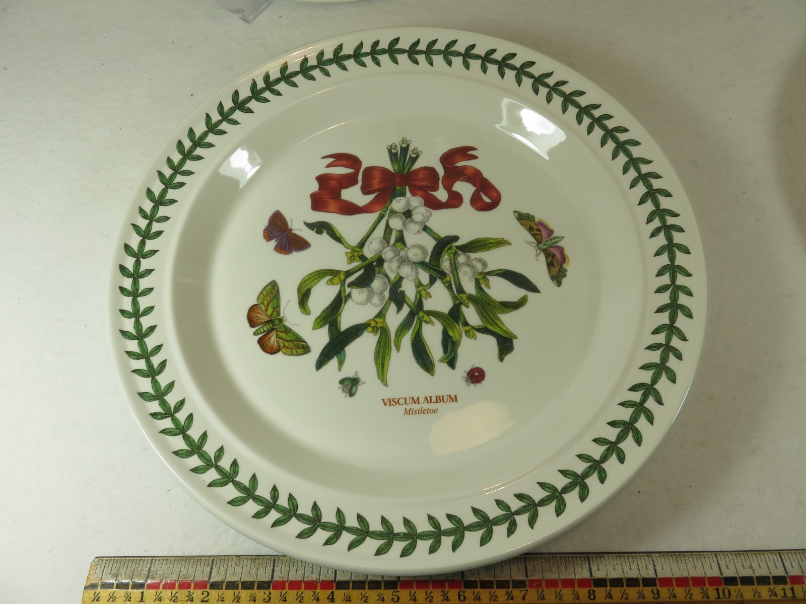 Portmeirion Botanic Garden Mistletoe 10 1/2 inch Dinner Plate(s) Made In Britain