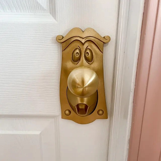 Alice in Wonderland GOLD door knob, working prop COMPLETE SET key door
