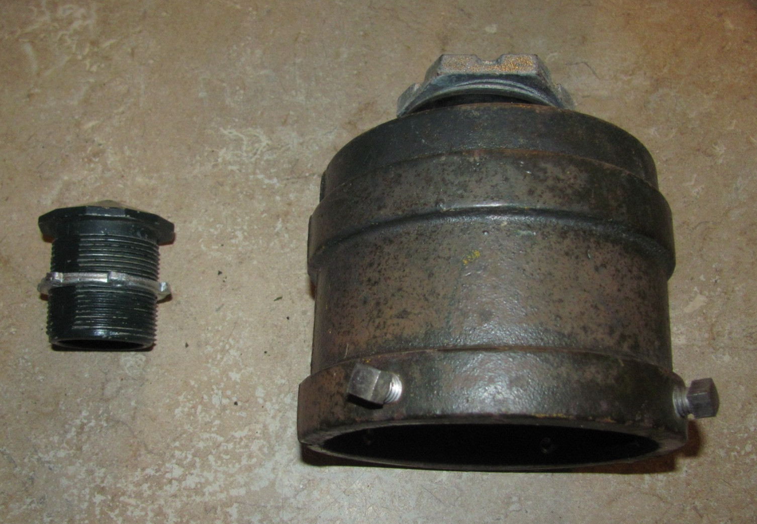 Pelco Post Top Mount Traffic Signal Light hardware Steel (PB)