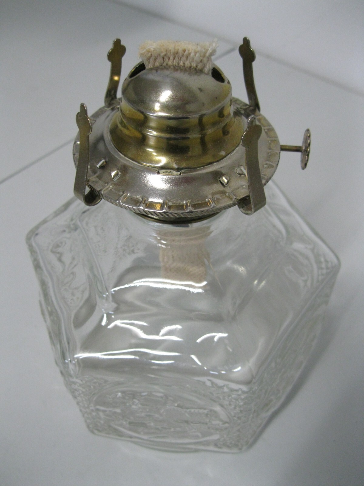 Vintage Lamplight Farms Horse and Buggy Hex Glass Oil Lamp Base & Burner w/Wick