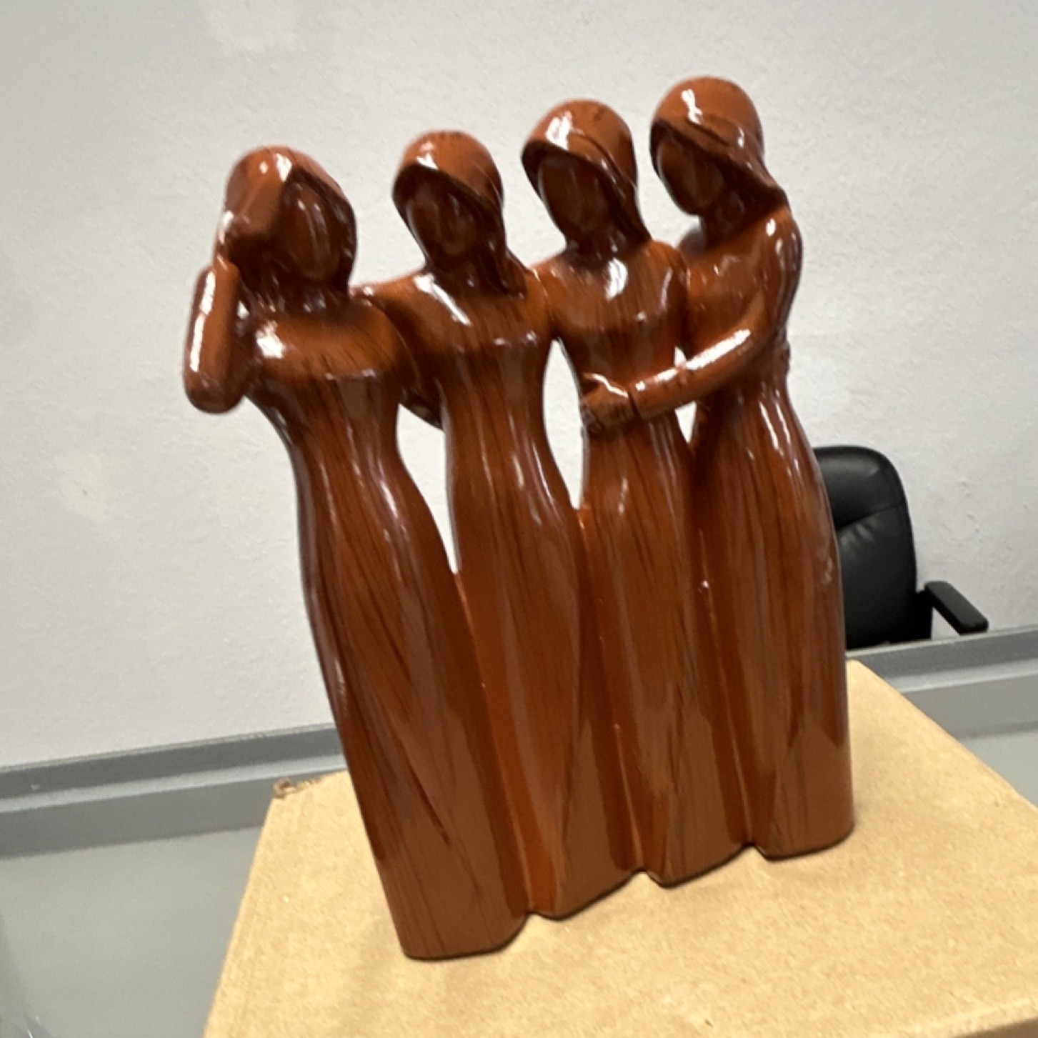 Wooden Brown Family Figurine Sculpture Wood-Finished Modern Decor