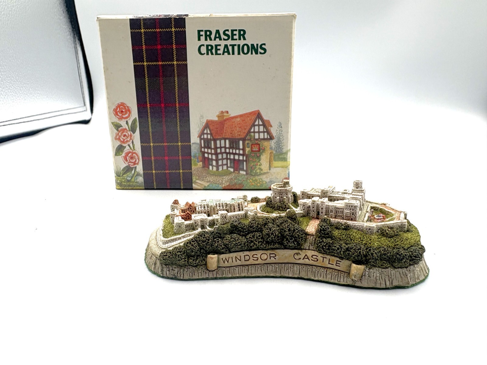 Fraser Creations The Miniature Collection Windsor Castle 1994 4.75×2.25