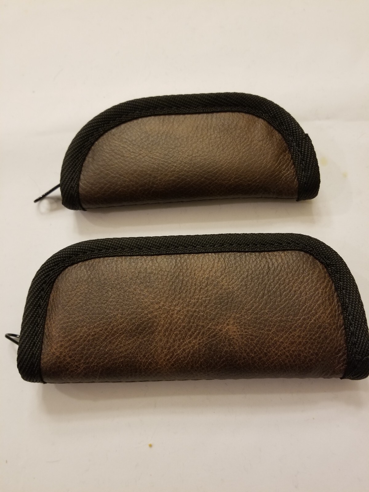 LEATHER KNIFE POUCH – ZIPPERED WITH PLUSH INTERIOR – HAND MADE IN THE USA