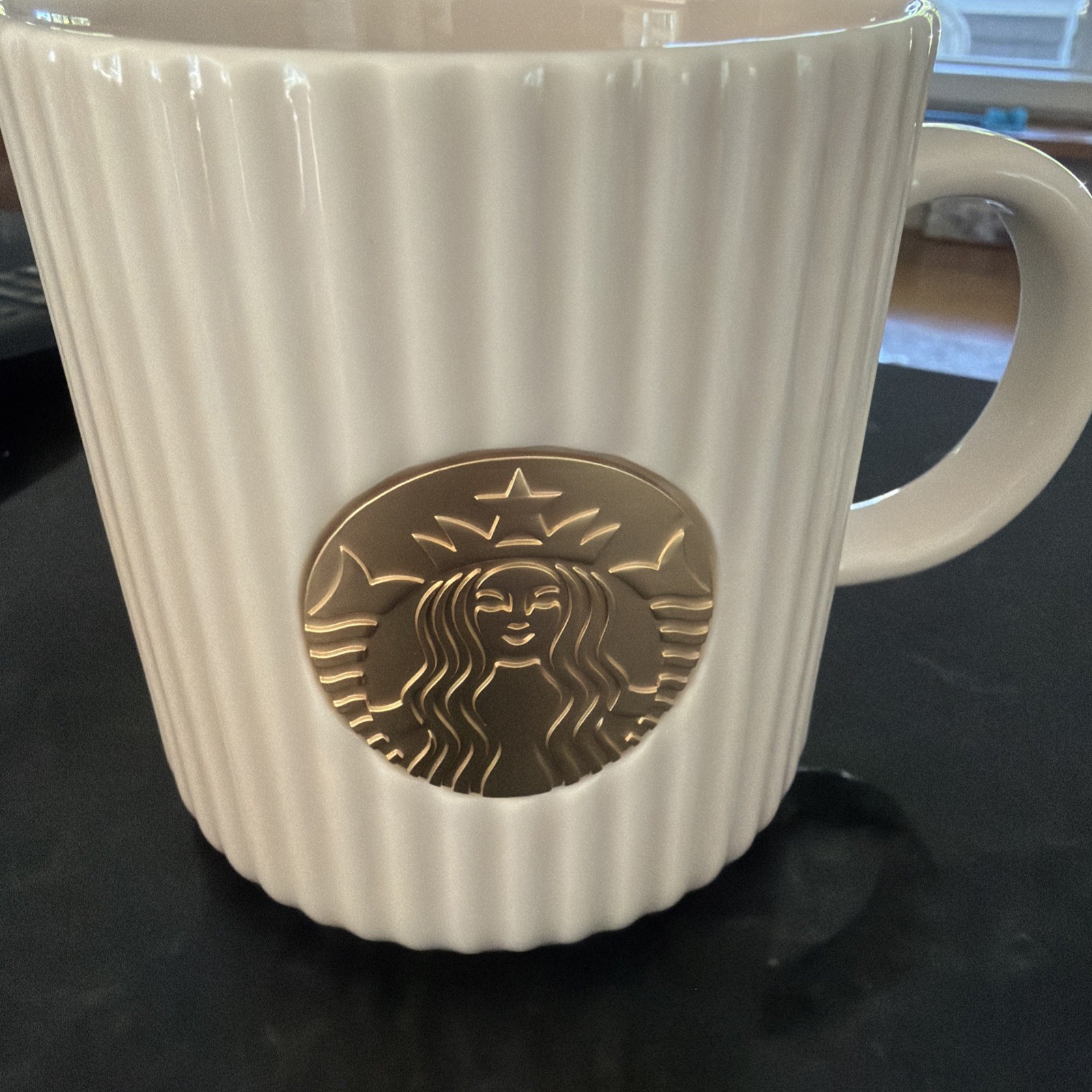 Starbucks 2025 Holiday White Pleated Ceramic Mug 16oz coffee tea gift