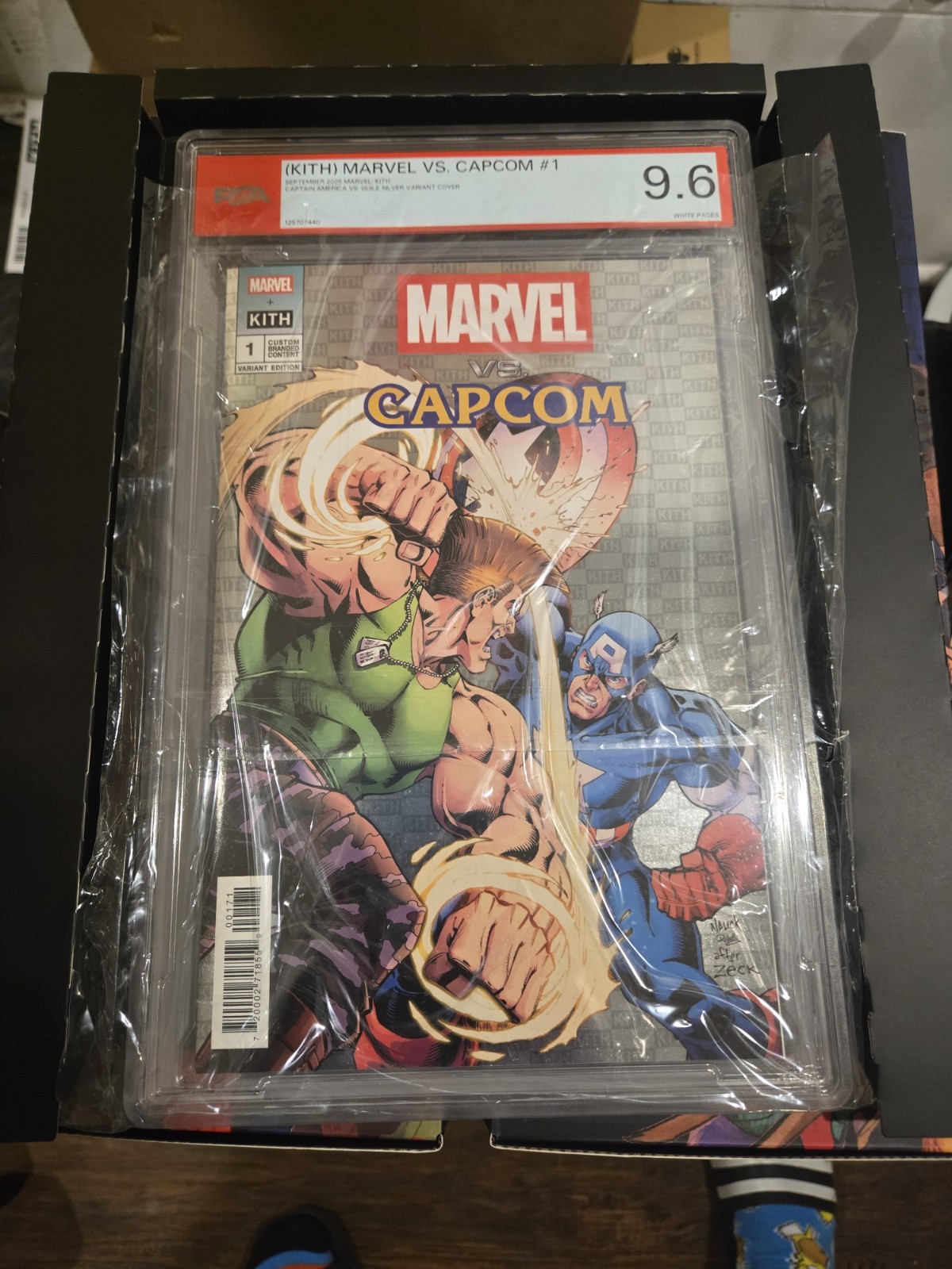 kith marvel vs capcom captain america vs guile silver variant comic,9.6 grd.