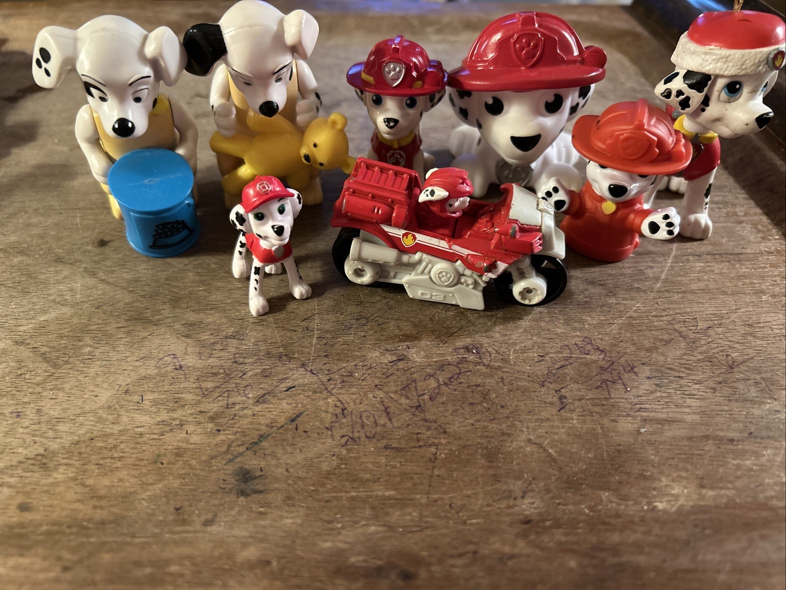 8 Dalmation Dogs 1 To 1.5” Each Approximately Disney Collectables