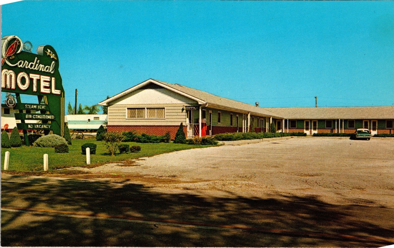 Cardinal Motel Springfield MO Postcard Curteichcolor Vintage 1960s Roadside